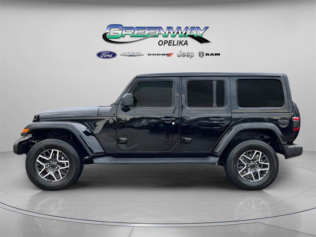 2025 Jeep Wrangler Sahara photo 4