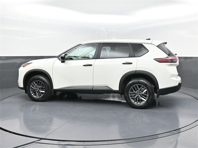 2026 Nissan Rogue S photo 4