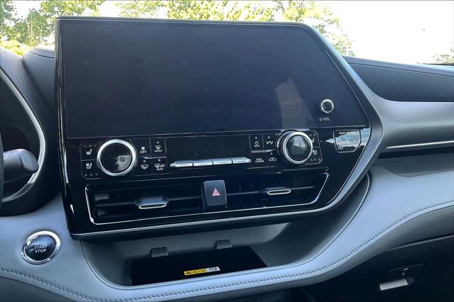 2023 Toyota Highlander Limited photo 32