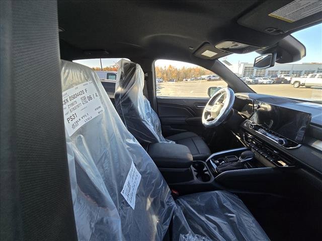 2026 Chevrolet Colorado LT photo 3