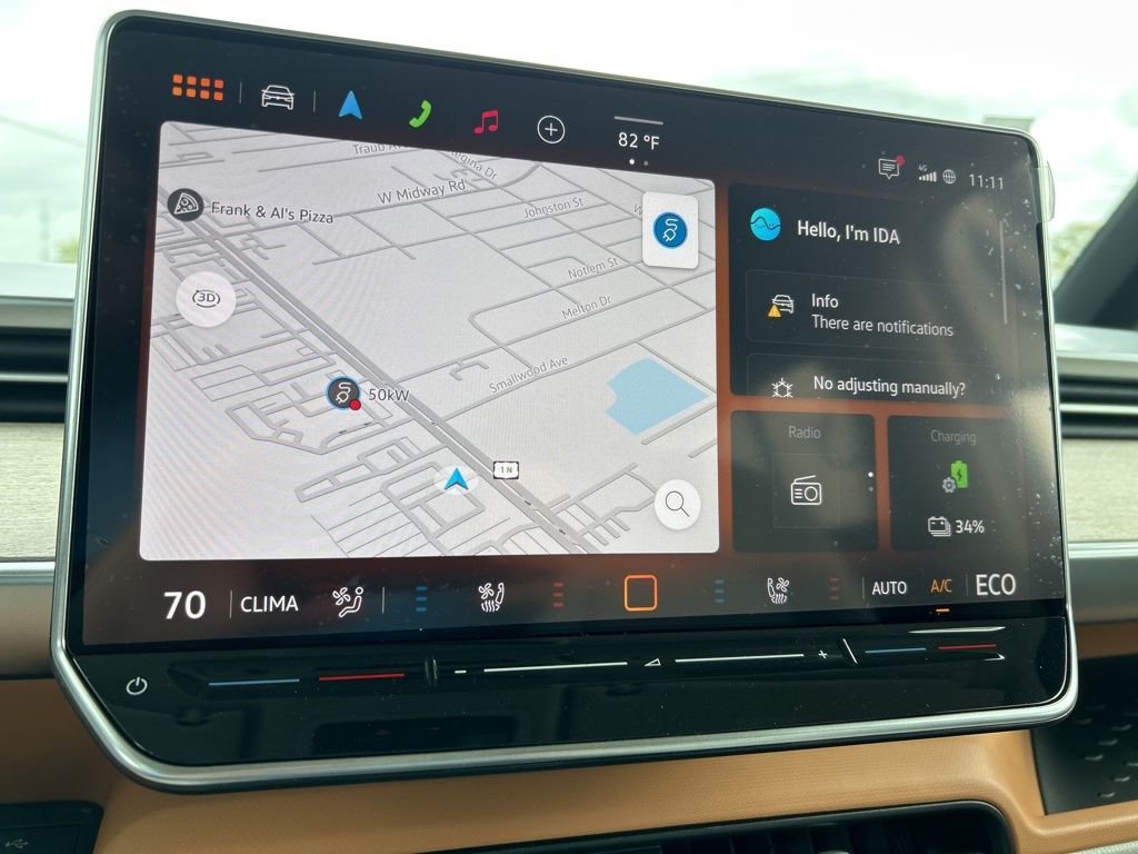 2025 Volkswagen ID. Buzz Pro Plus photo 24