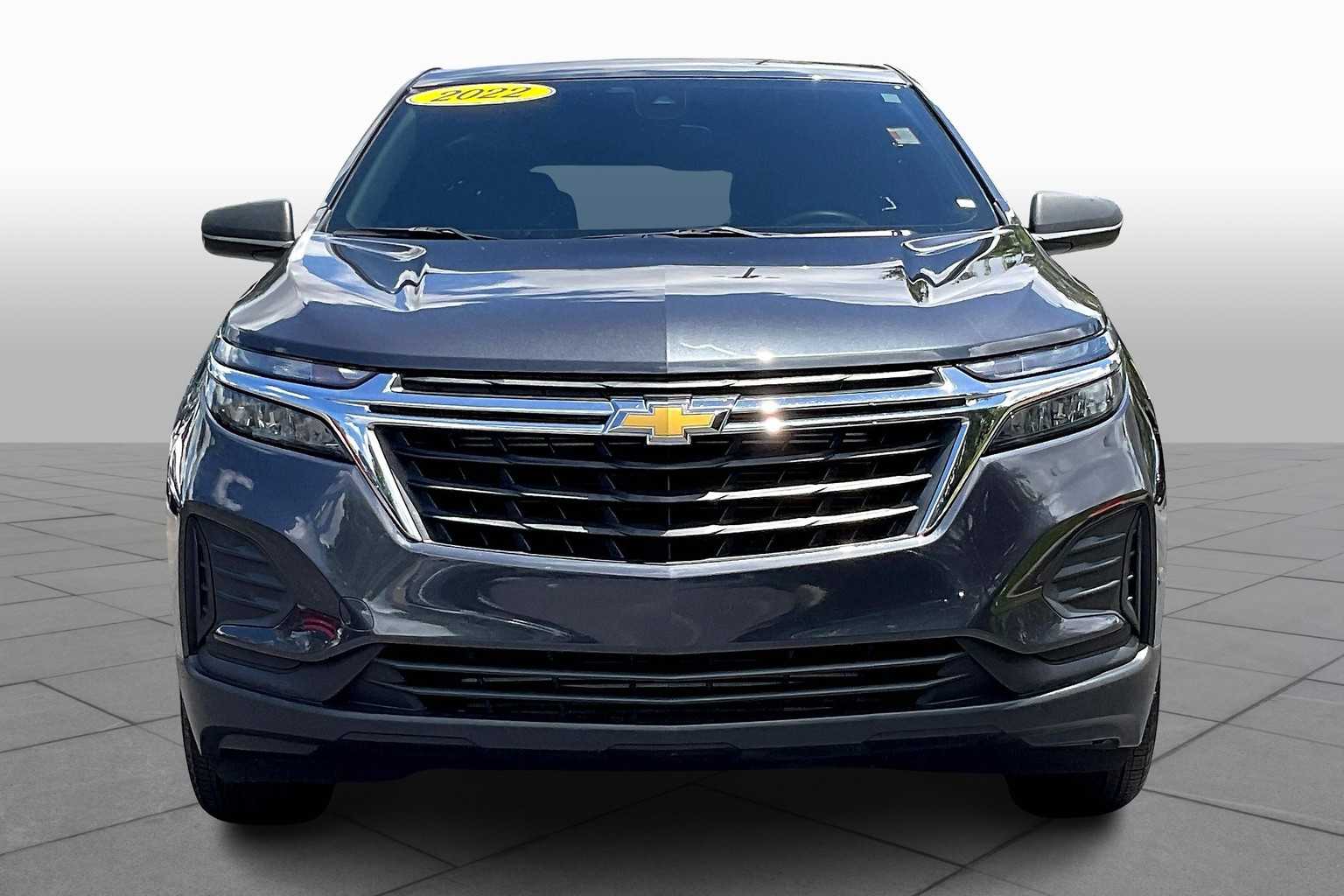 2022 Chevrolet Equinox LS photo 3