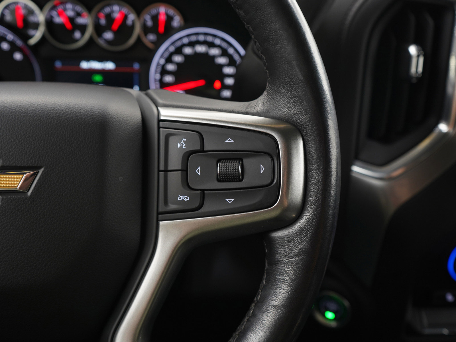 2021 Chevrolet Silverado 1500 LT photo 23