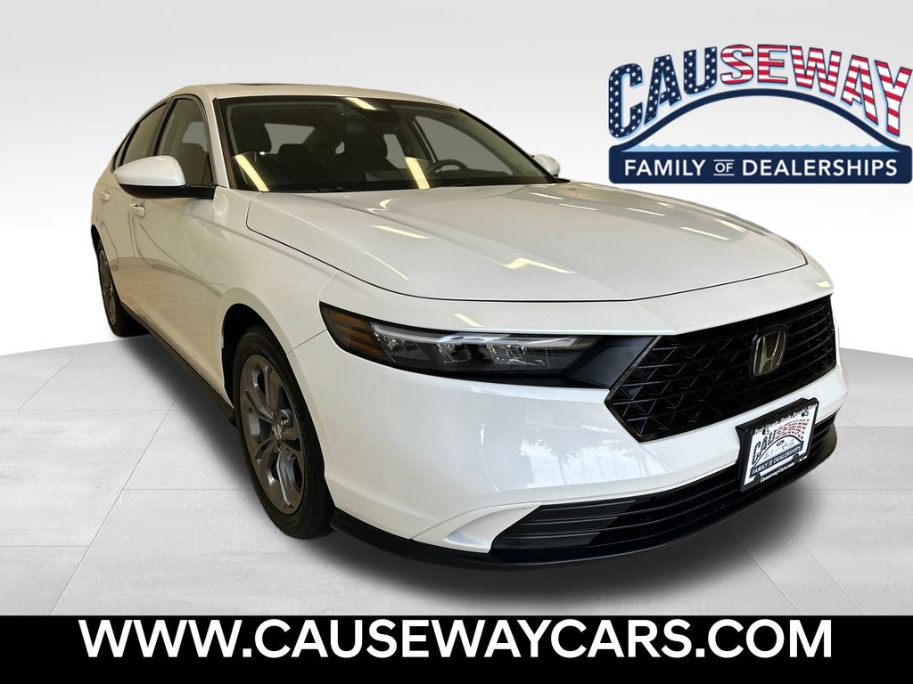 2024 Honda Accord EX's photo