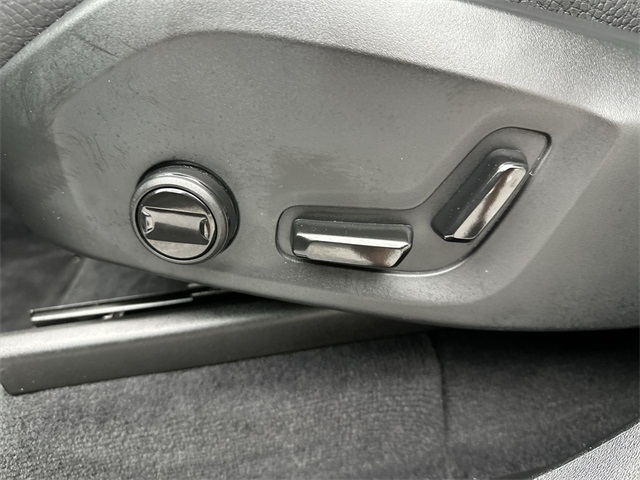 2025 Volvo XC90 AWD Plus photo 4