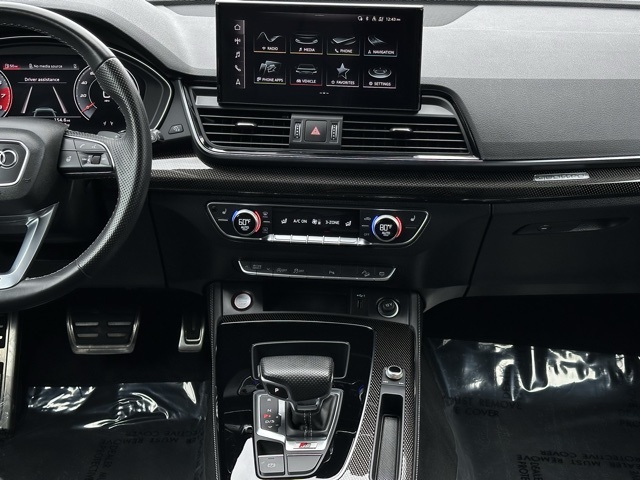 2022 Audi SQ5 Premium Plus photo 2