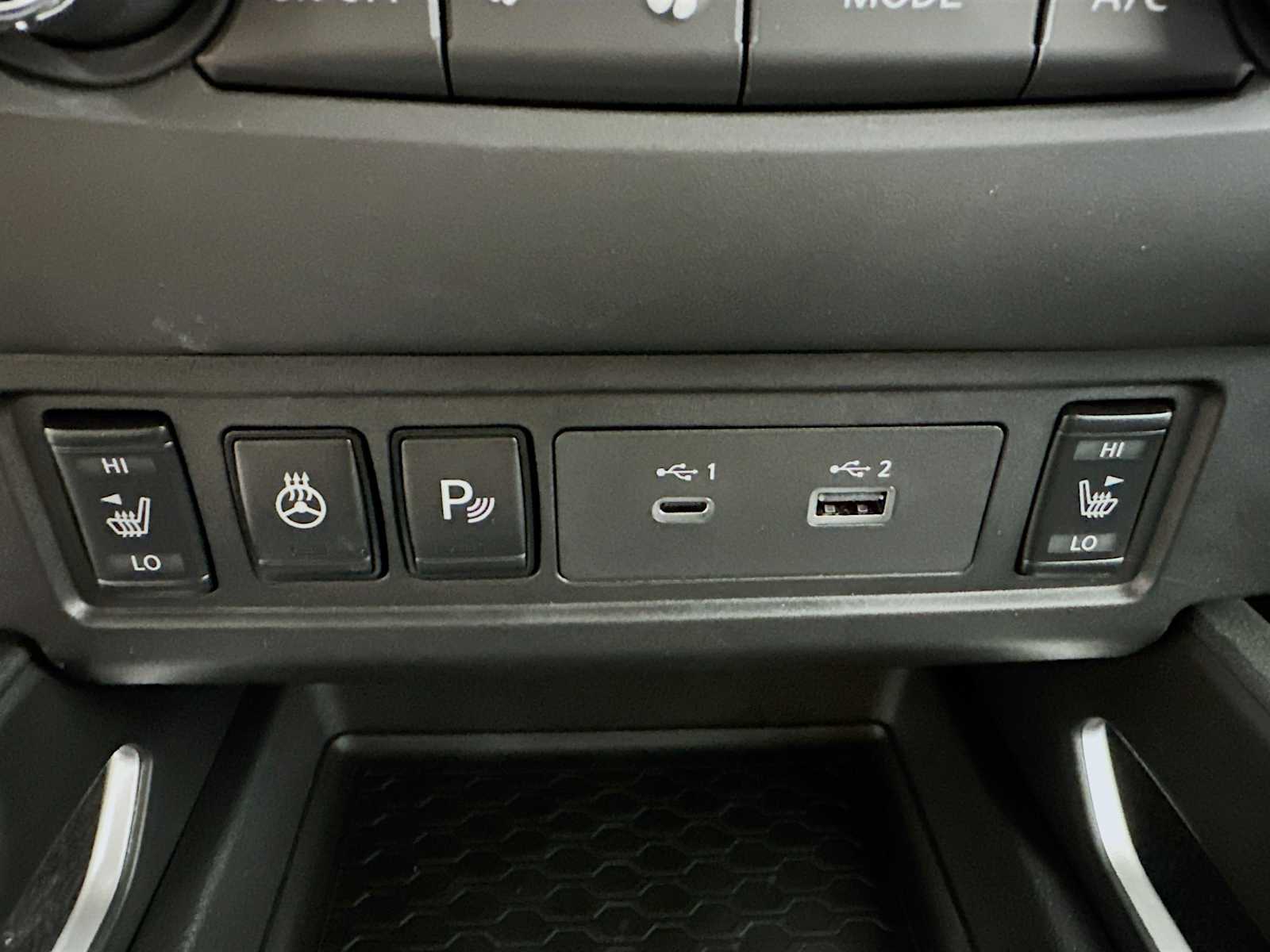 2025 Nissan Frontier SV photo 18