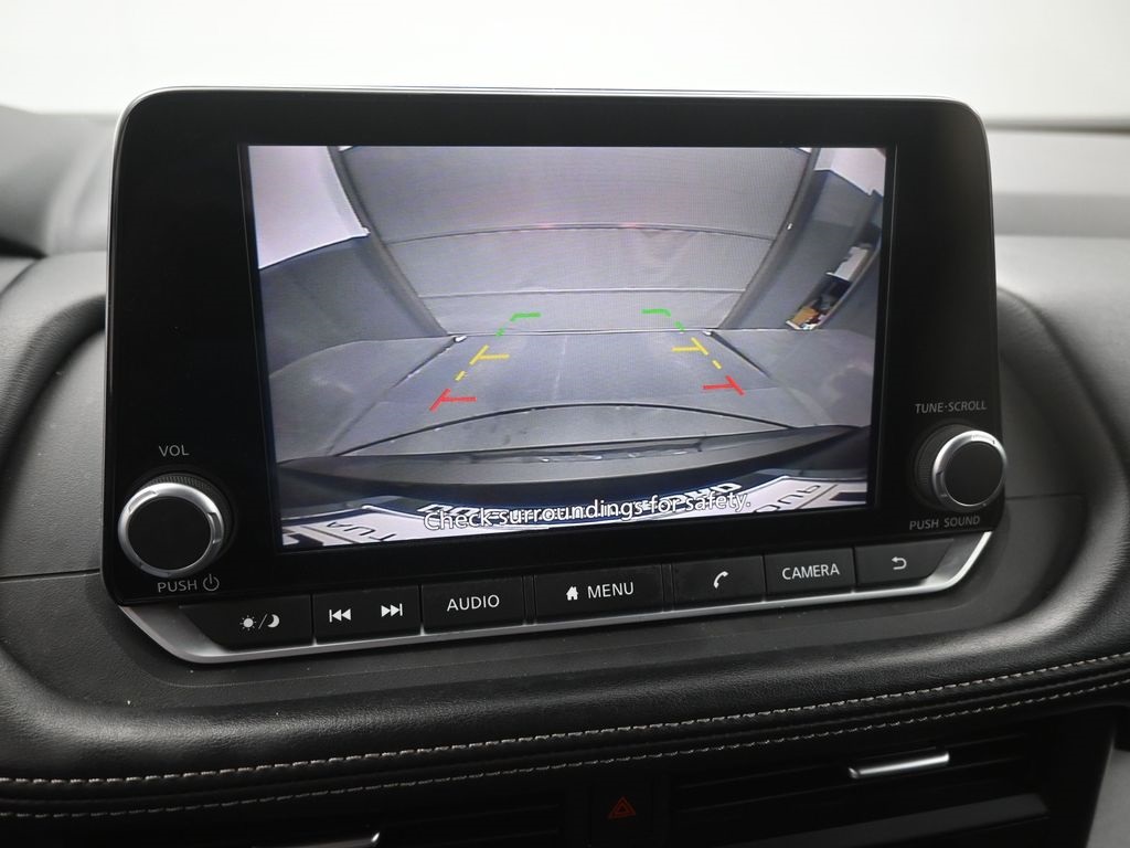 2024 Nissan Rogue SV photo 3