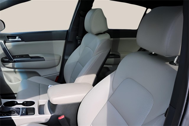 2020 Kia Sportage S photo 11