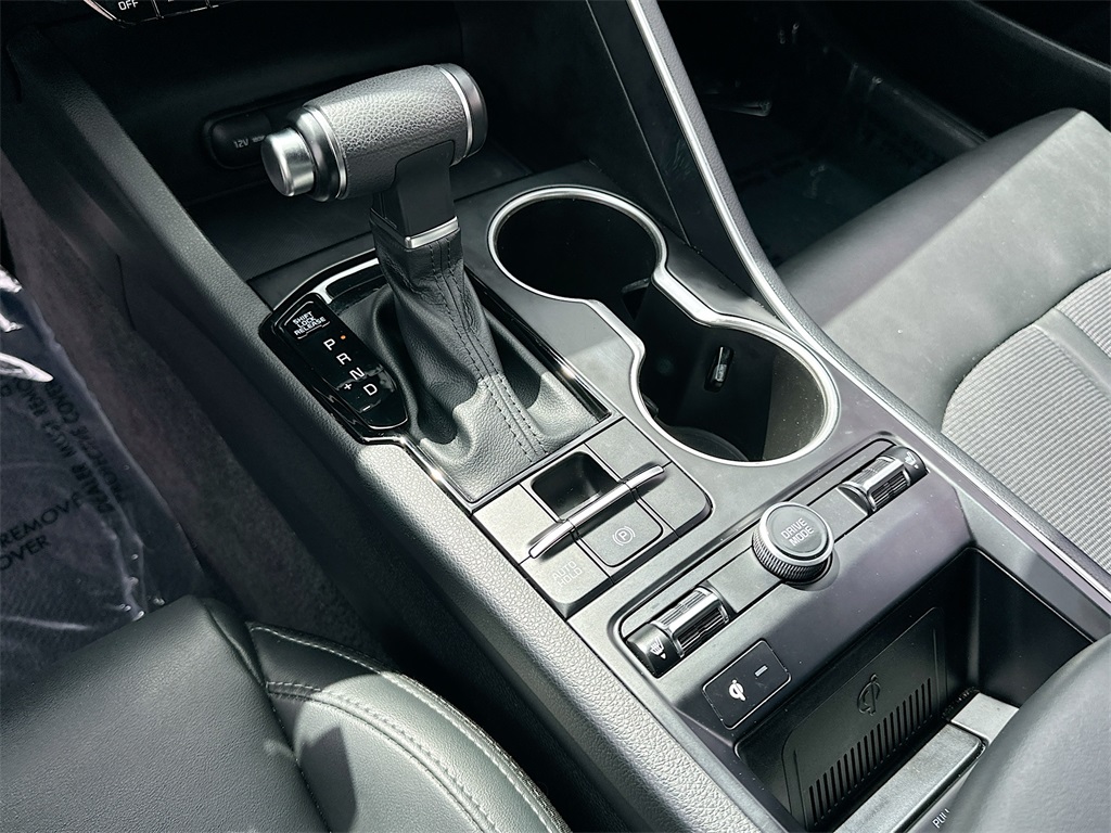 2022 Kia K5 GT-Line photo 13