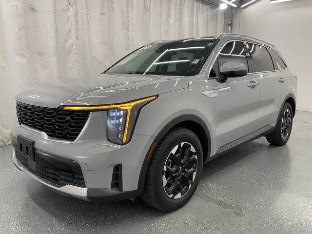 2024 Kia Sorento S photo 4