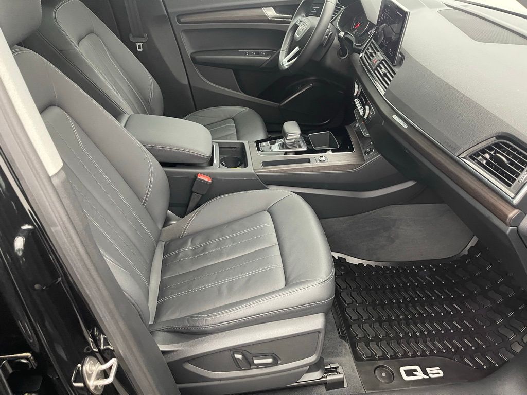 2022 Audi Q5 45 S line Premium photo 28