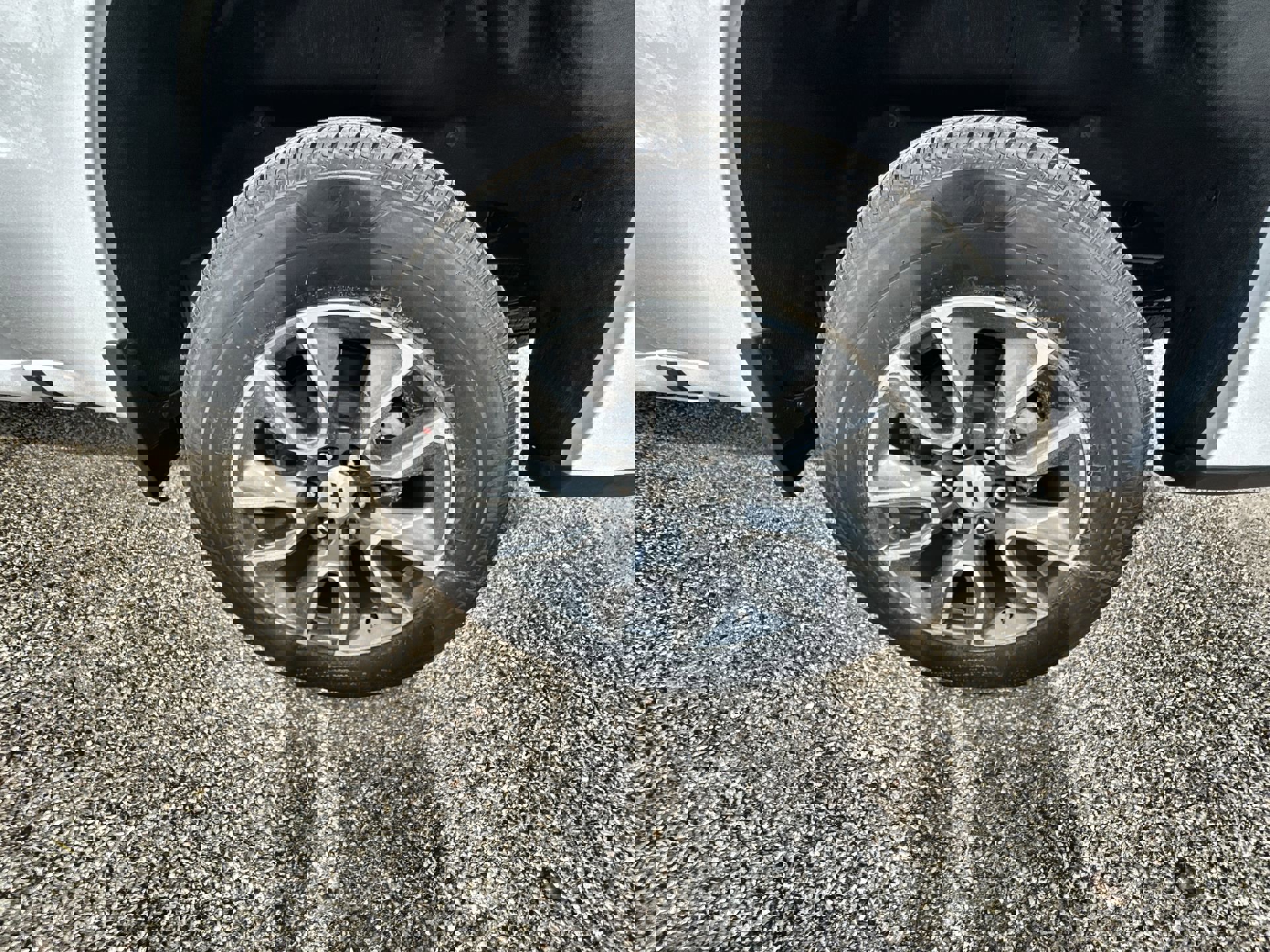 2025 Chevrolet Silverado 1500 RST photo 30