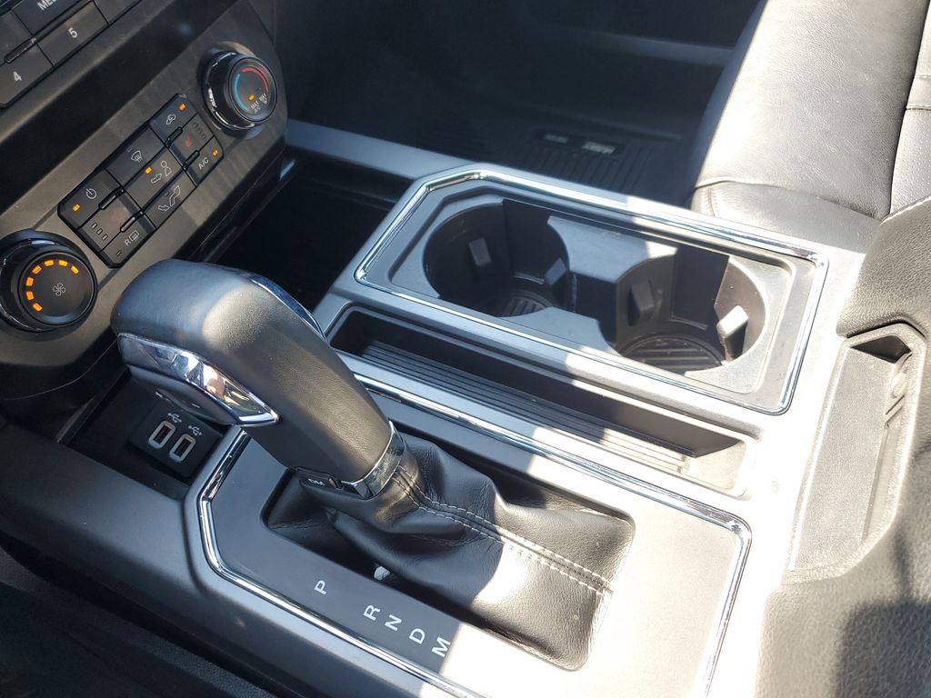 2020 Ford F-150 XLT photo 19