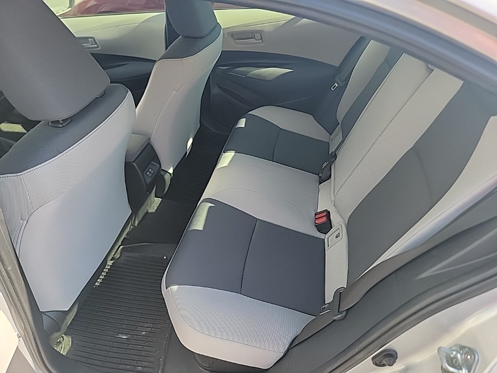 2024 Toyota Corolla Hybrid LE photo 9