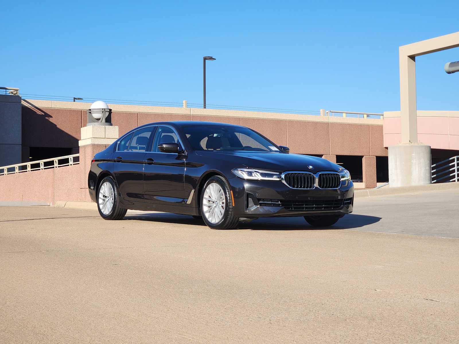 2023 Bmw 530i photo 2