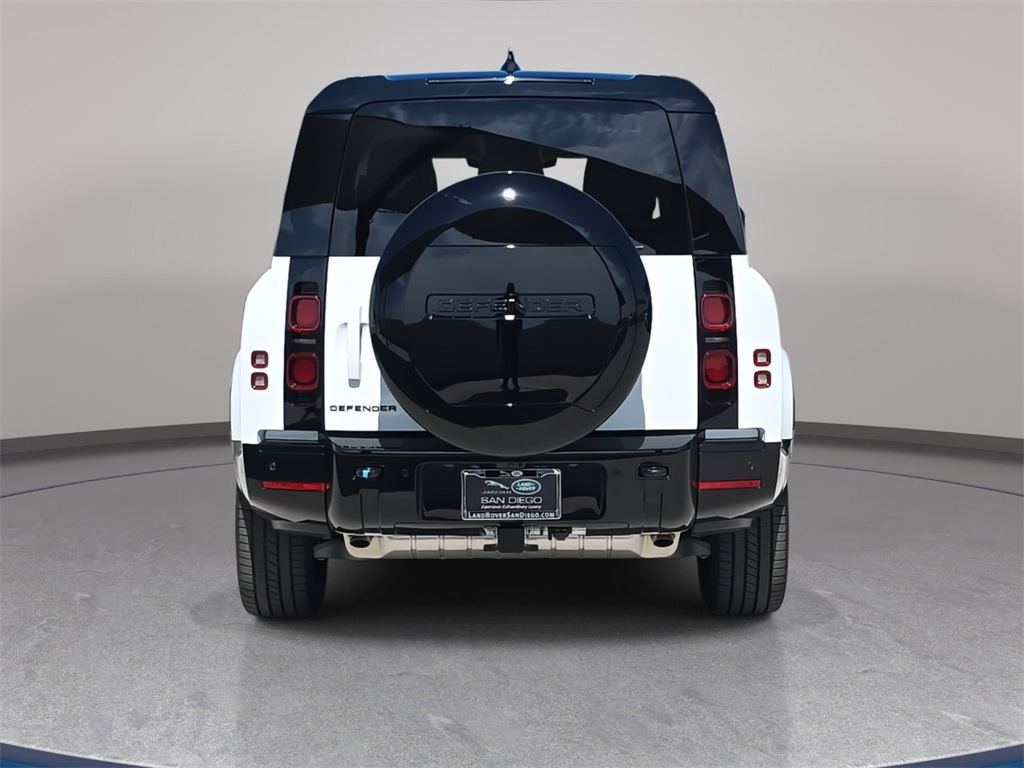 2025 Land Rover Defender 130 X-Dynamic SE photo 6