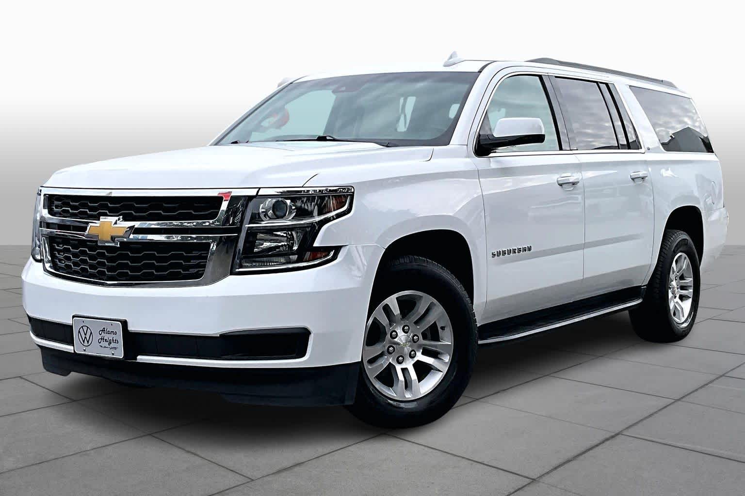 2019 Chevrolet Suburban LT's photo