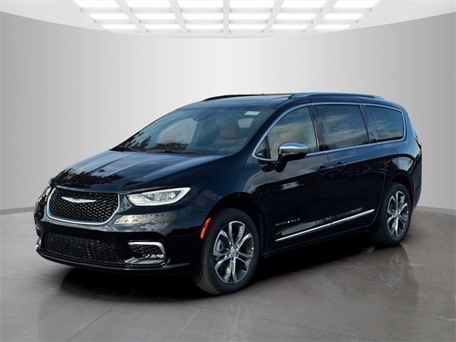 2026 Chrysler Pacifica Pinnacle photo 3