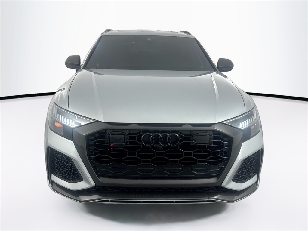 2024 Audi RS Q8 photo 2