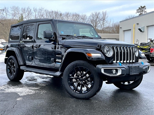 2022 Jeep Wrangler Sahara's photo