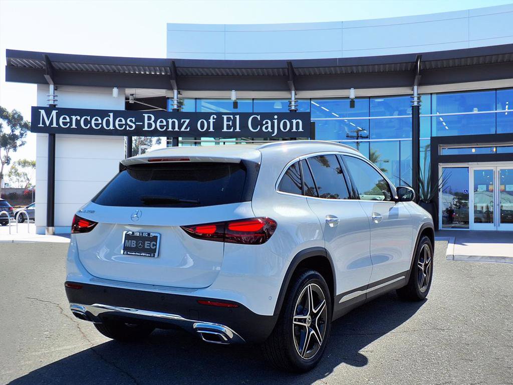 2026 Mercedes Benz GLA 250 photo 3