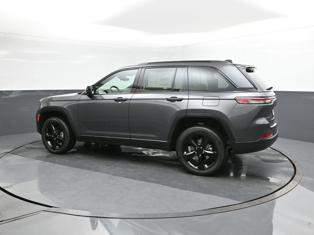 2025 Jeep Grand Cherokee Altitude X photo 5