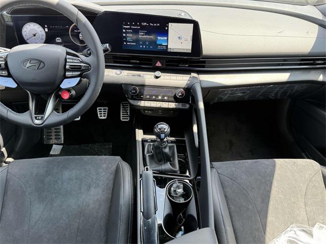 2025 Hyundai Elantra N Base photo 18