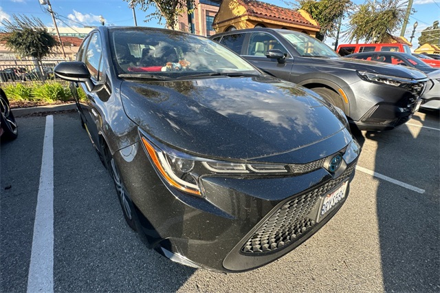 2021 Toyota Corolla Hybrid LE photo 4