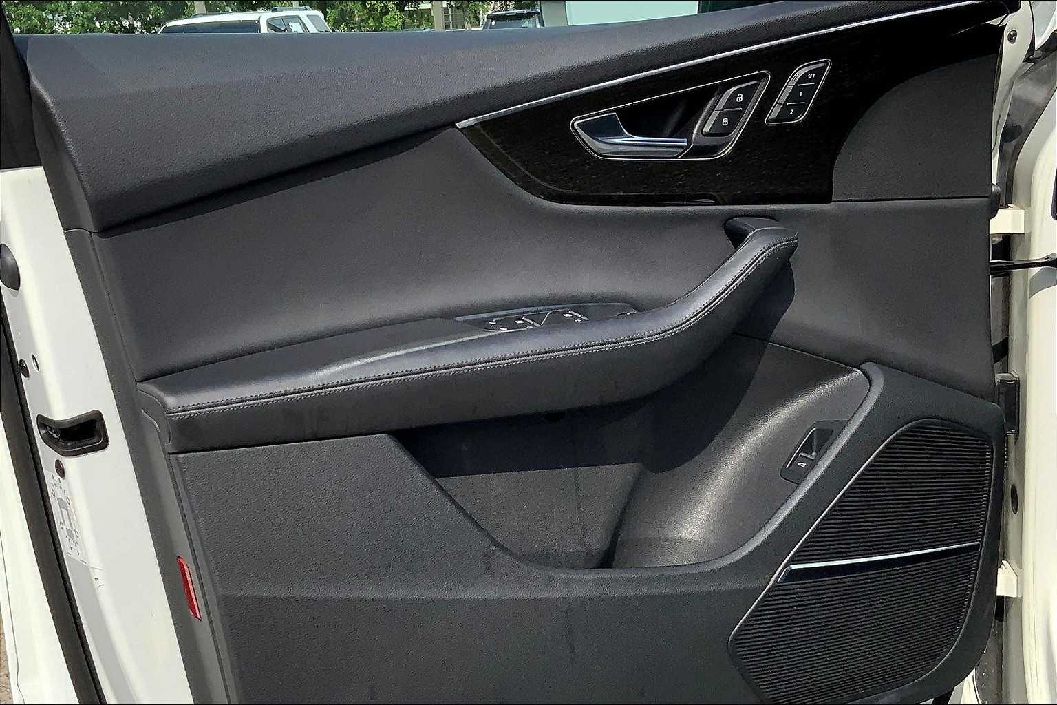 2023 Audi Q7 Premium Plus photo 20