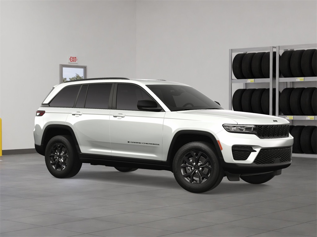 2025 Jeep Grand Cherokee Altitude photo 4