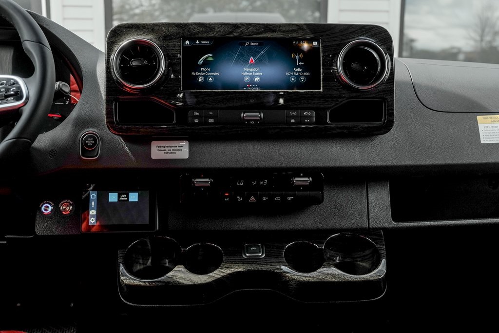 2024 Mercedes Benz Sprinter 3500 photo 20