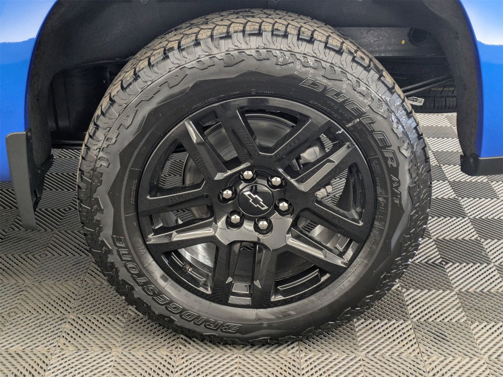 2025 Chevrolet Silverado 1500 Custom photo 15
