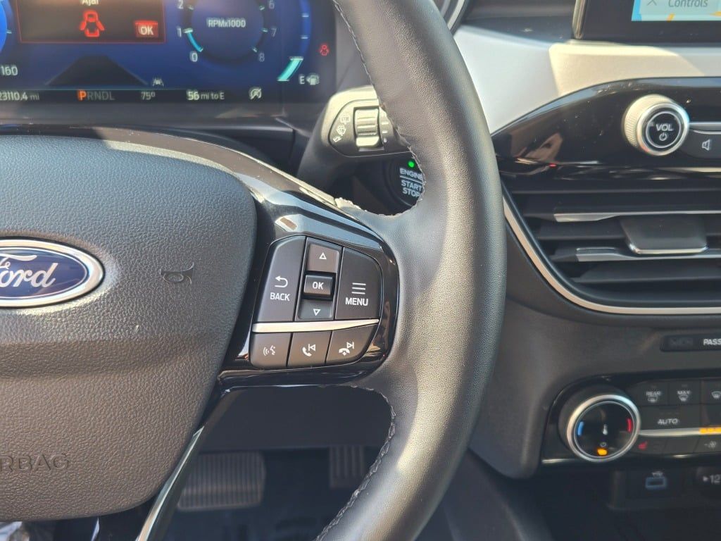 2022 Ford Escape SEL photo 26