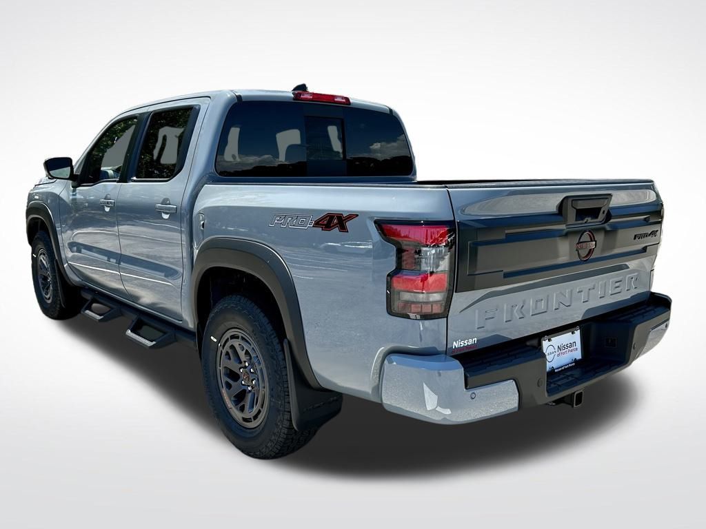 2025 Nissan Frontier PRO-4X photo 4
