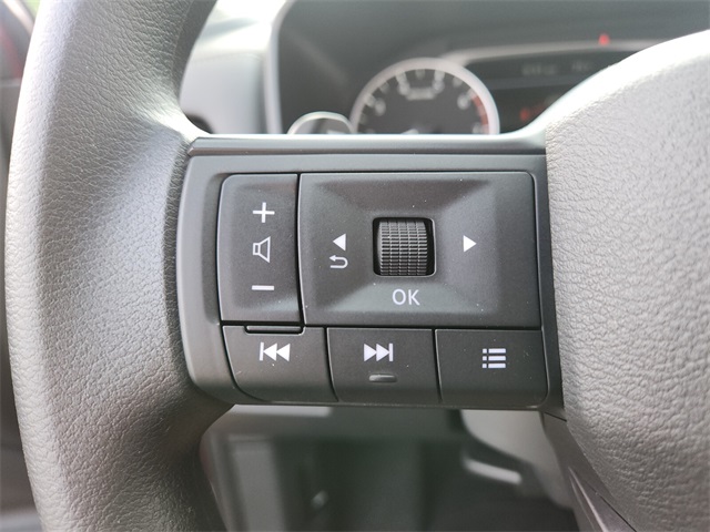 2025 Nissan Rogue S photo 15