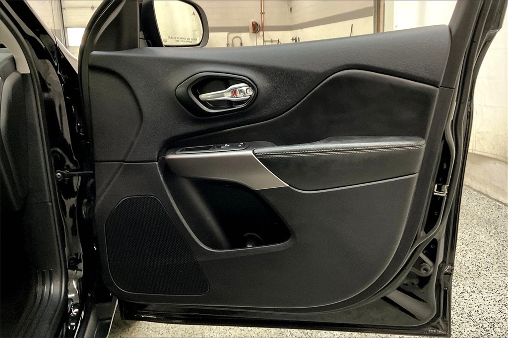 2022 JEEP CHEROKEE - Image 23