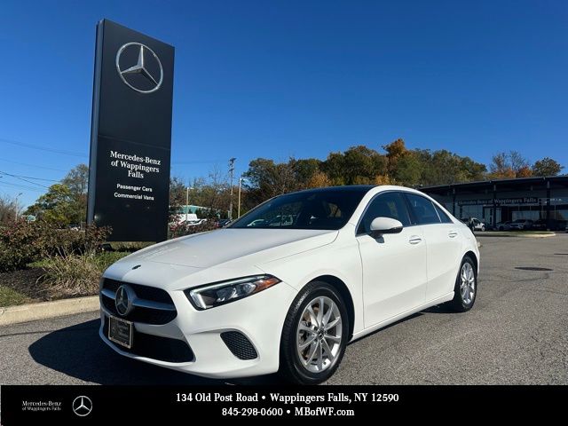 2022 Mercedes-Benz A-Class A220