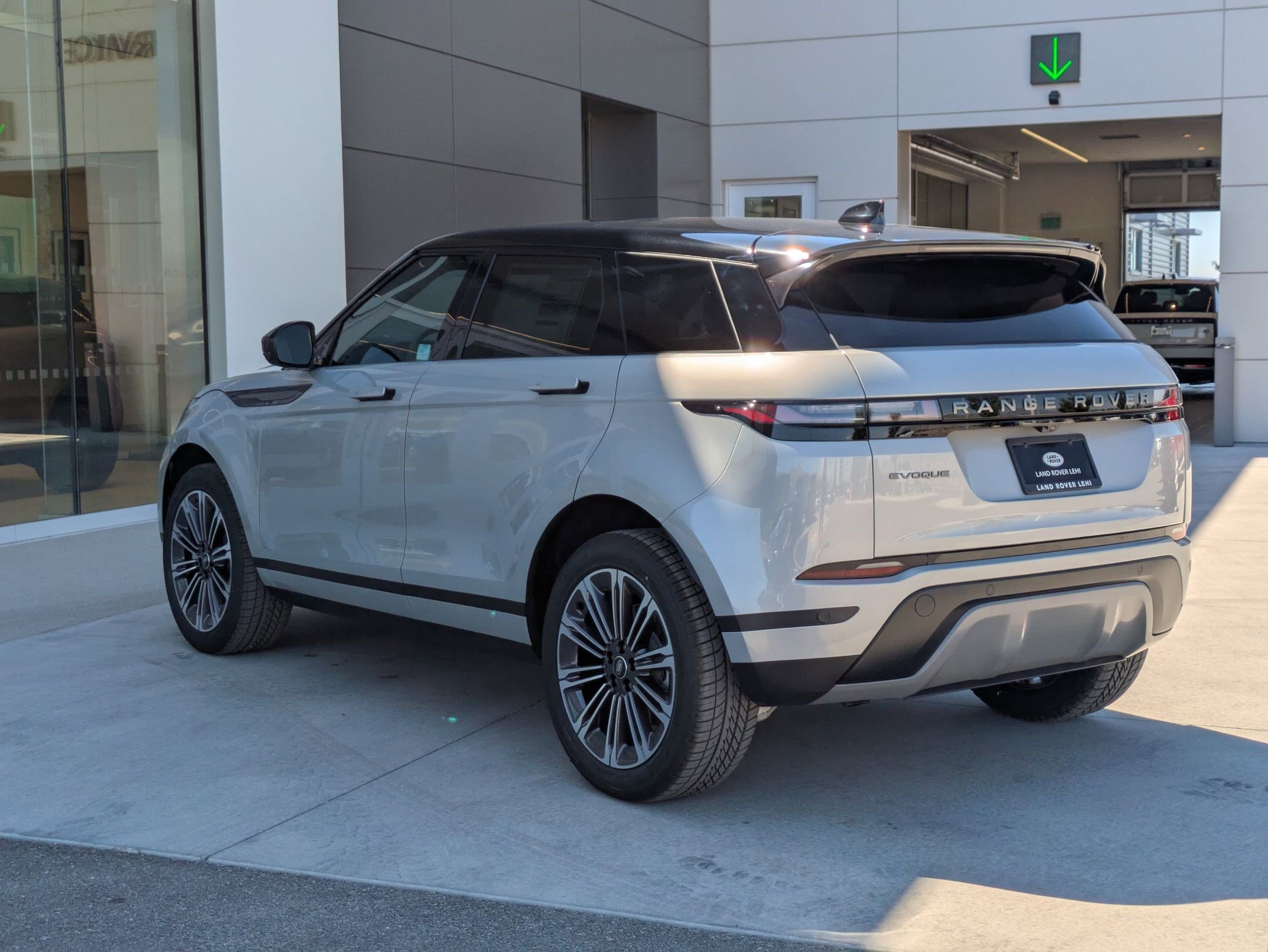 2026 Land Rover Range Rover Evoque S photo 8