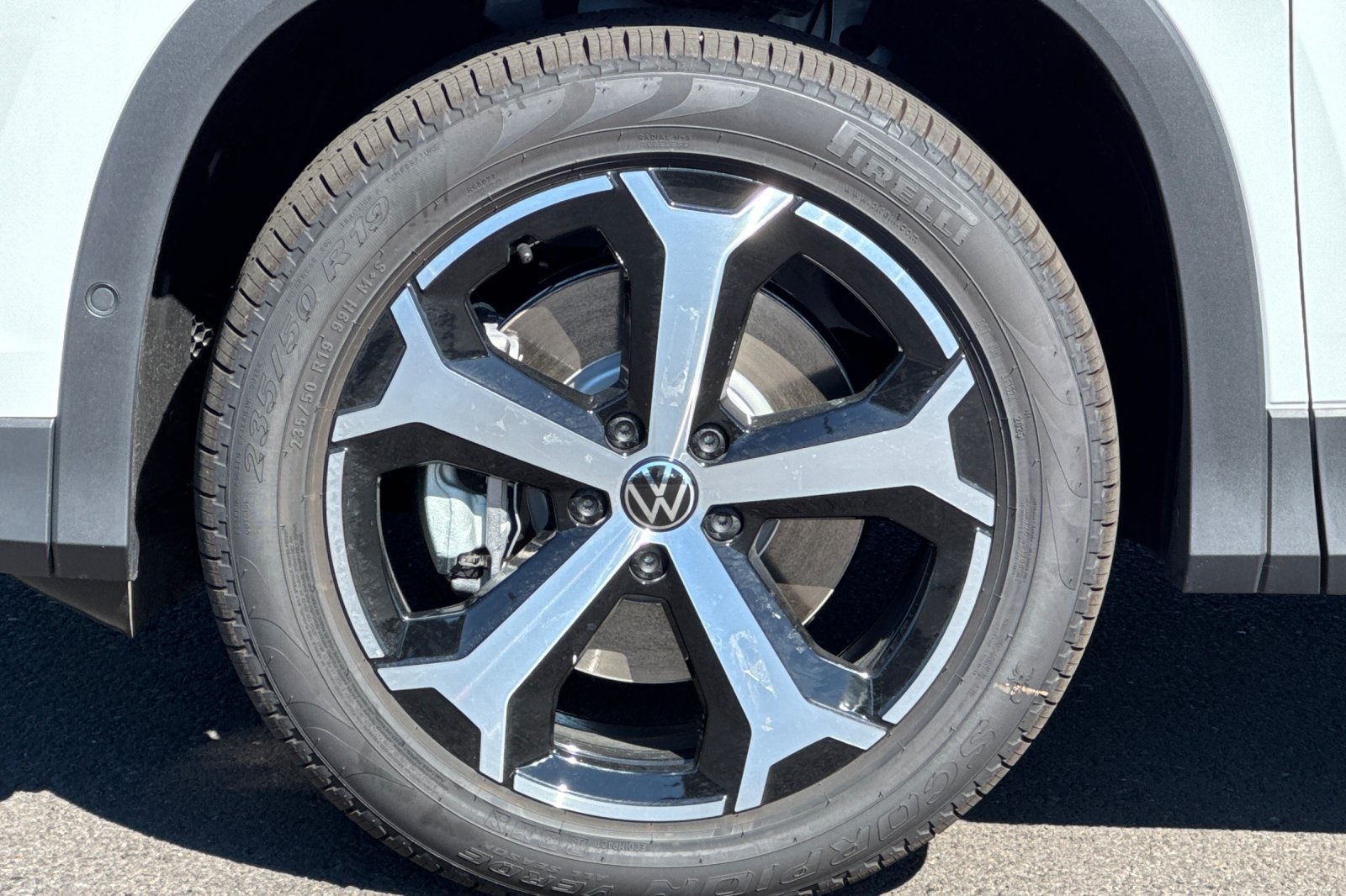 2025 Volkswagen Tiguan SE photo 21