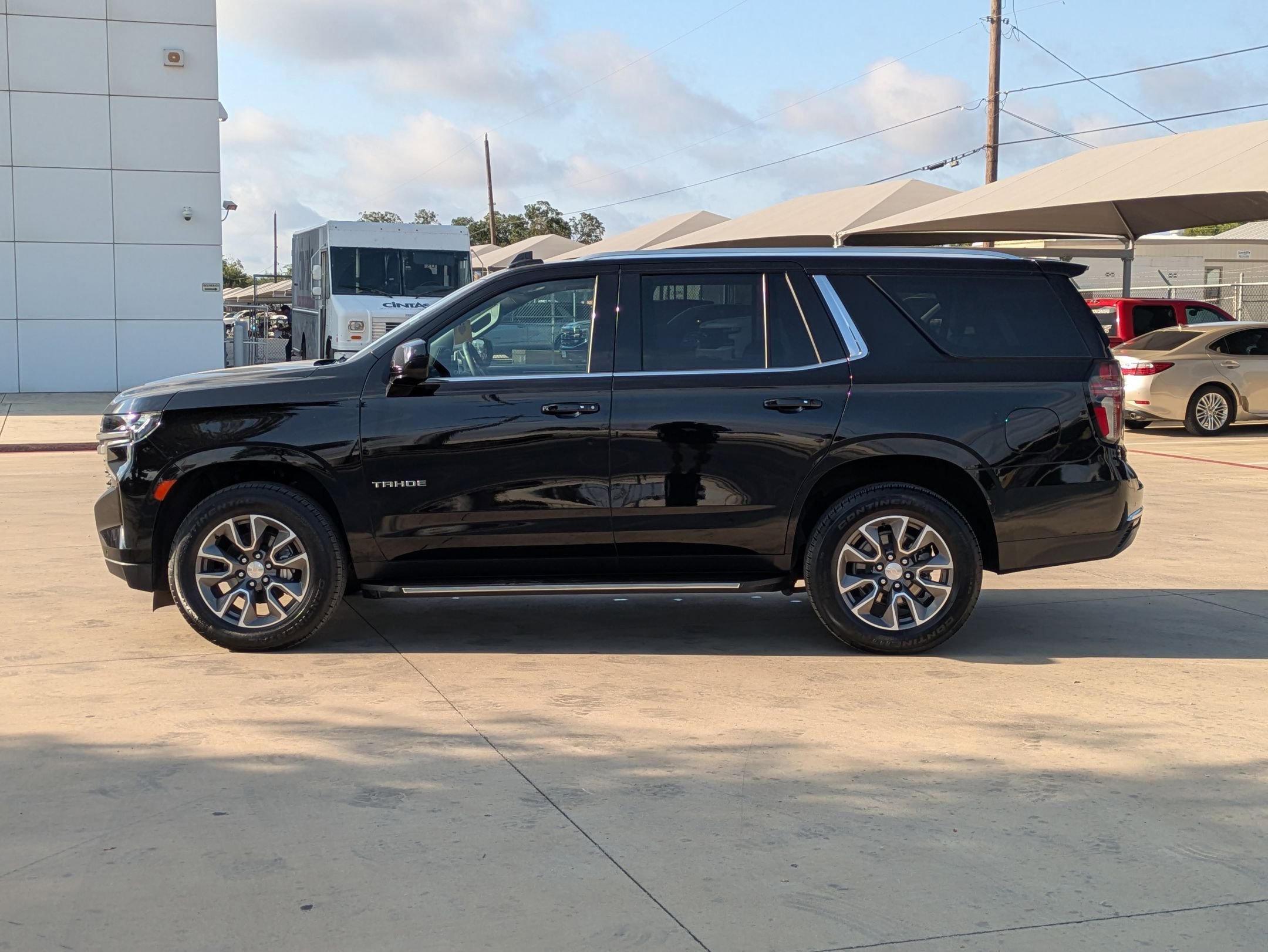 2023 Chevrolet Tahoe LT photo 5