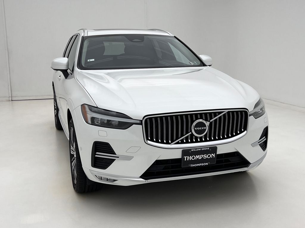 2023 Volvo XC60 B5 Ultimate photo 4