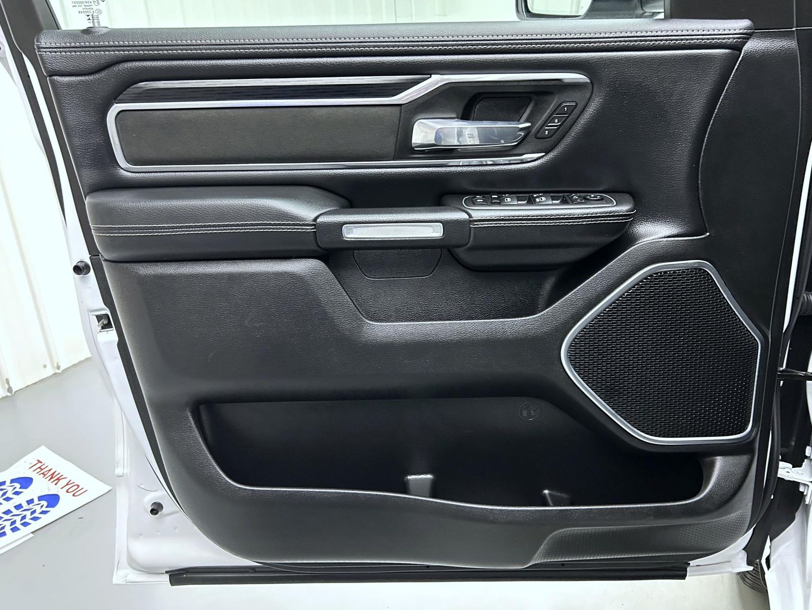 2023 Ram 1500 Laramie photo 9