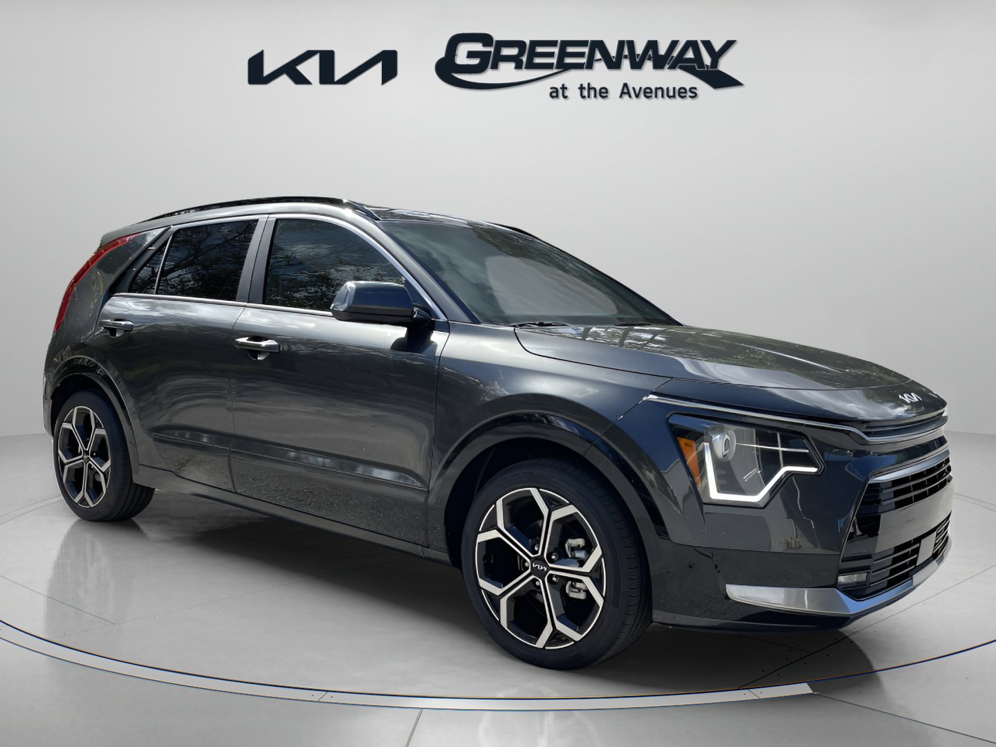 2025 Kia Niro EX Touring's photo