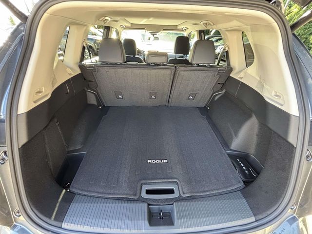 2026 Nissan Rogue SV photo 24