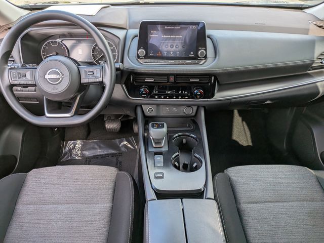 2022 Nissan Rogue SV photo 8