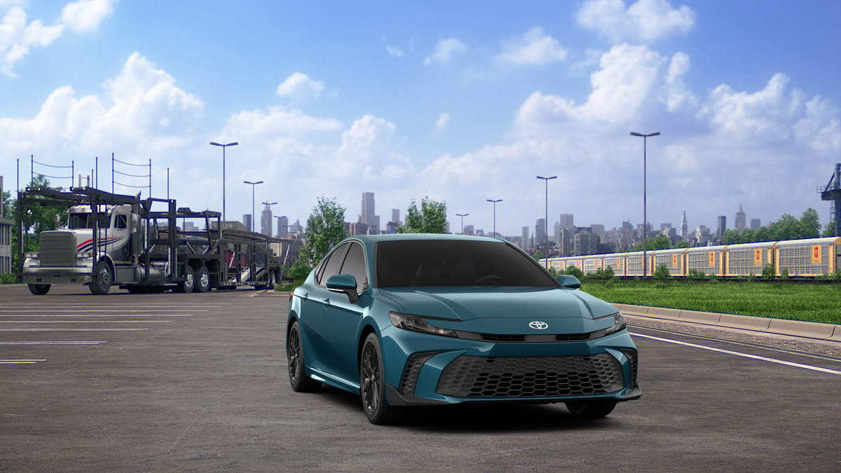 2025 Toyota Camry SE photo 9