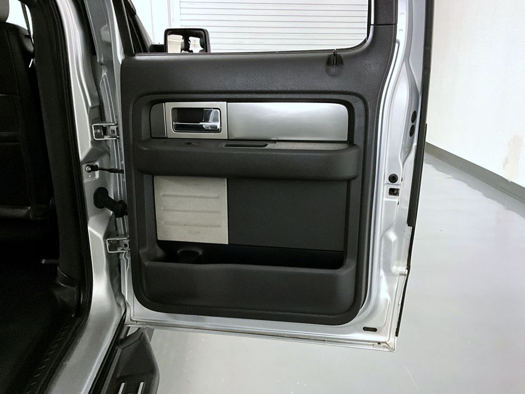 2013 Ford F-150 FX4 photo 17