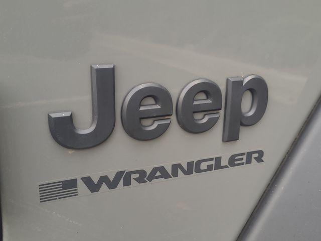 2023 Jeep Wrangler Willys photo 11