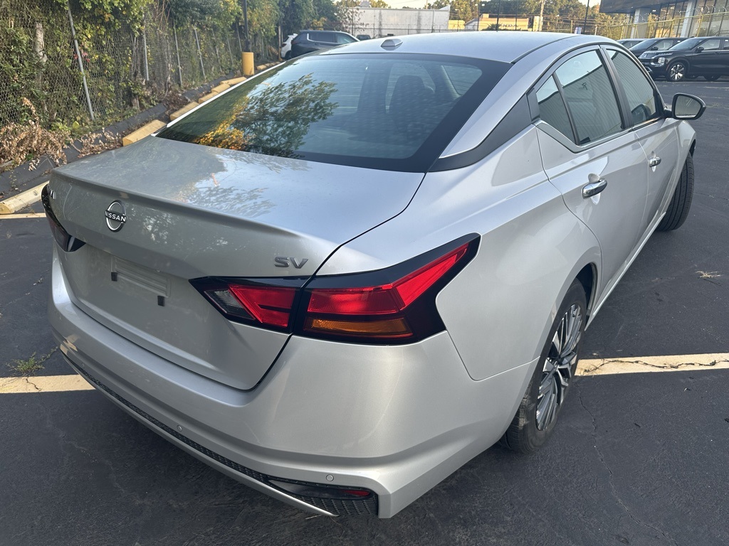 2024 Nissan Altima 2.5 SV photo 4